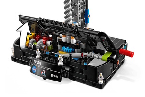 Lego 42221 NASA Artemis SLS-Schwerlastrakete